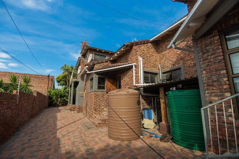 5 Bedroom Property for Sale in Bluewater Bay Eastern Cape